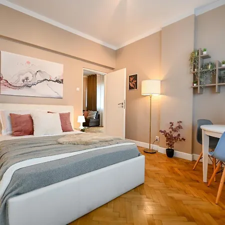 בוקרשט Premium Urban Living - Stylish Apartments At Universitate Prime Location מראה חיצוני תמונה